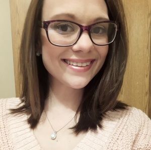 Meet your Posher, Candace